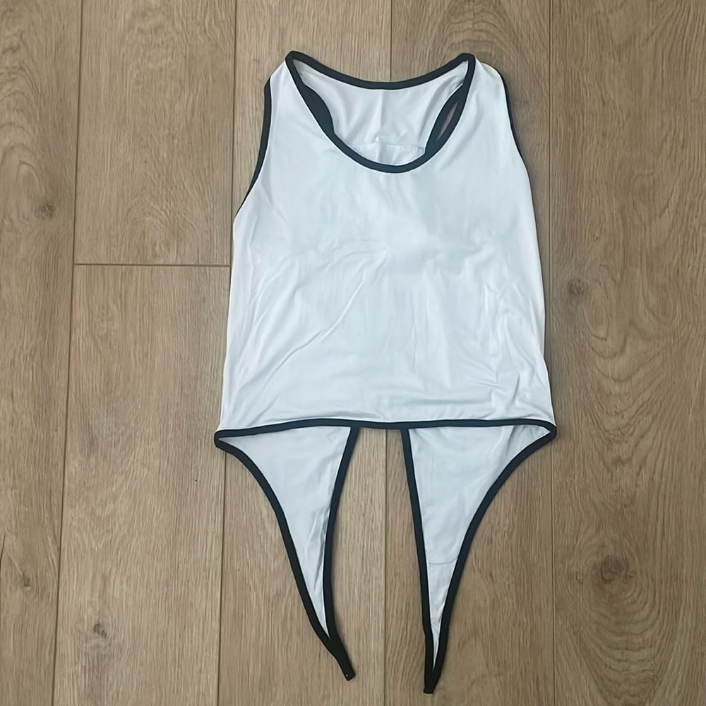 Fivedancewear Tie back shirt